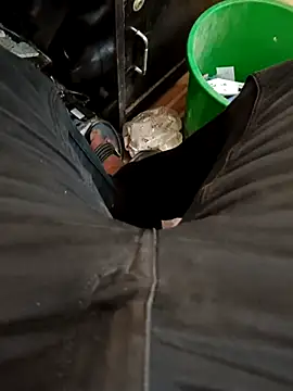 Snapshot of u_wan_me chatting on 10.29.25 u wan me online show from 10.29.25