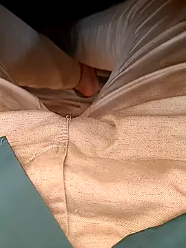 Snapshot of u_wan_me chatting on 11.04.25 u wan me online show from 11.04.25