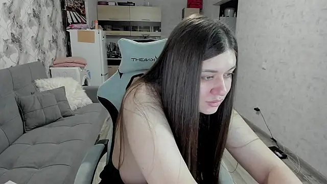 Snapshot of Lis_Kollen chatting on 11.28.25 Lis Kollen online show from 11.28.25