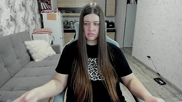 Snapshot of Lis_Kollen chatting on 11.30.25 Lis Kollen online show from 11.30.25