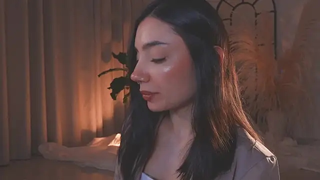 AmyArmstrong online show from 10.06.25