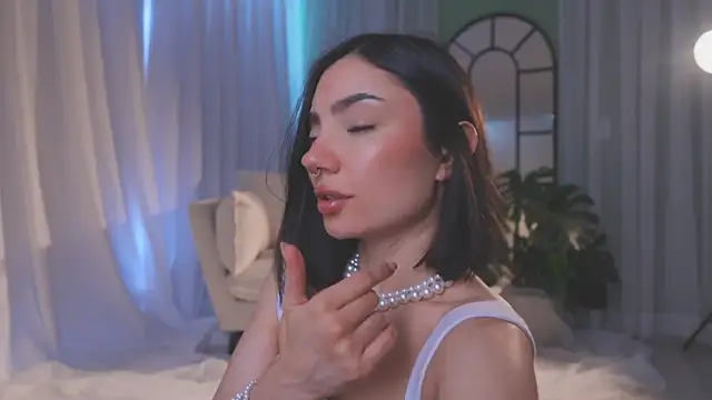 AmyArmstrong online show from 02.16.26