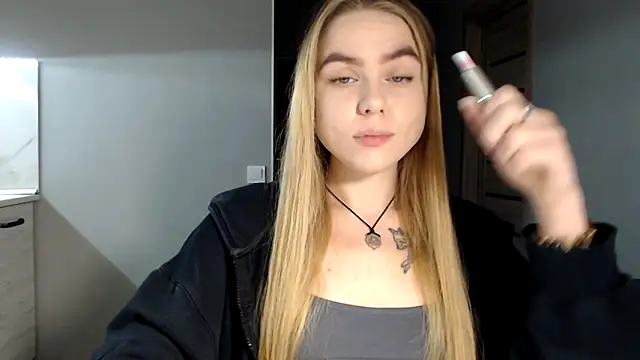 Snapshot of Sunbeam_ chatting on 01.15.25 Sunbeam online show from 01.15.25