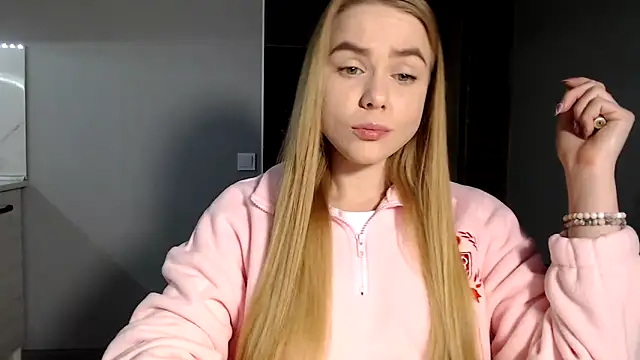 Snapshot of Sunbeam_ chatting on 02.11.25 Sunbeam online show from 02.11.25