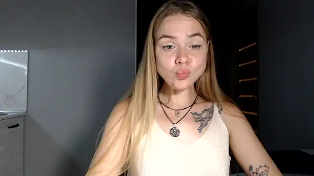 Snapshot of Sunbeam_ chatting on 06.25.26 Sunbeam online show from 06.25.26
