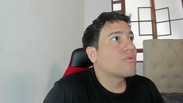 Snapshot of oliver_price1 chatting on 03.20.26 oliver price1 online show from 03.20.26