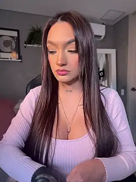 Snapshot of DaniDusan_ chatting on 05.11.26 DaniDusan online show from 05.11.26