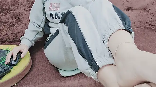 Sophie Secret online show from 10.25.25