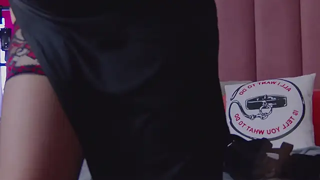 Snapshot of SweetySonya chatting on 02.28.25 SweetySonya online show from 02.28.25