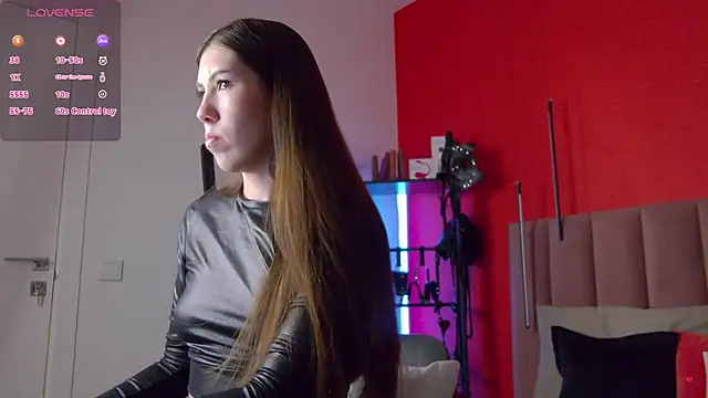 Snapshot of SweetySonya chatting on 11.20.25 SweetySonya online show from 11.20.25