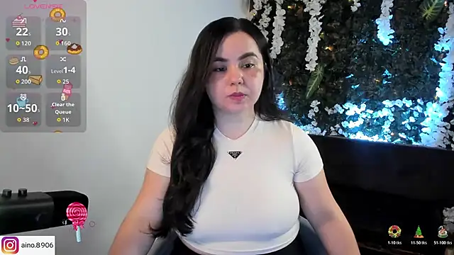 Snapshot of ainohacarter_89 chatting on 11.15.25 ainohacarter 89 online show from 11.15.25