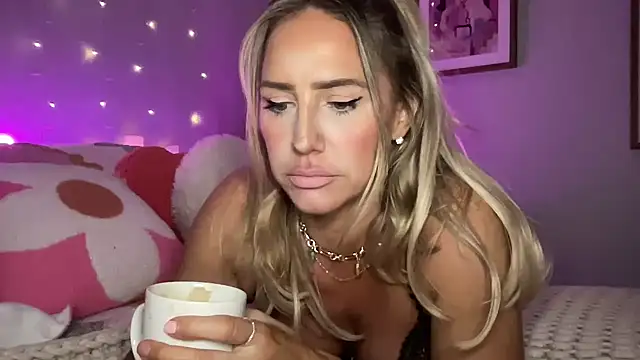 Fitnessbabe69 online show from 03.21.25