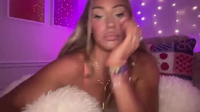Fitnessbabe69 online show from 06.05.26