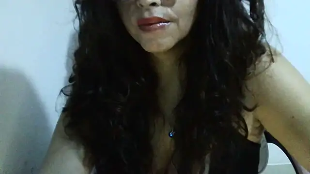 Snapshot of oso34hot chatting on 10.07.25 oso34hot online show from 10.07.25