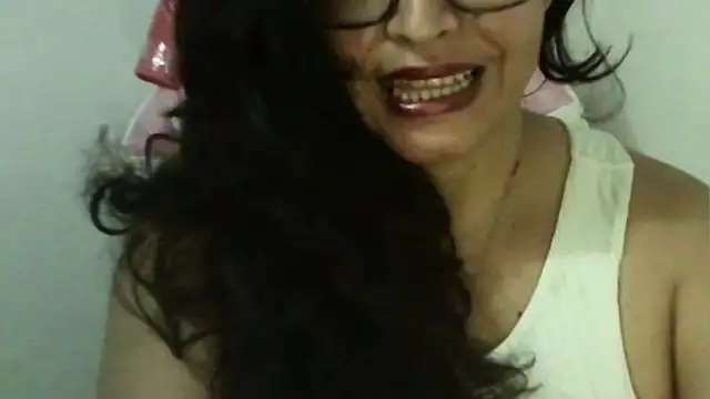 Snapshot of oso34hot chatting on 11.10.25 oso34hot online show from 11.10.25